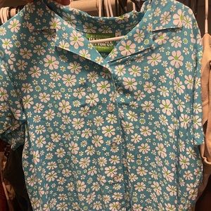 Big bud press pantry button up